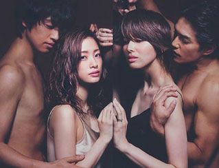 進(jìn)球如麻、奮力拼搏的女孩(全集)